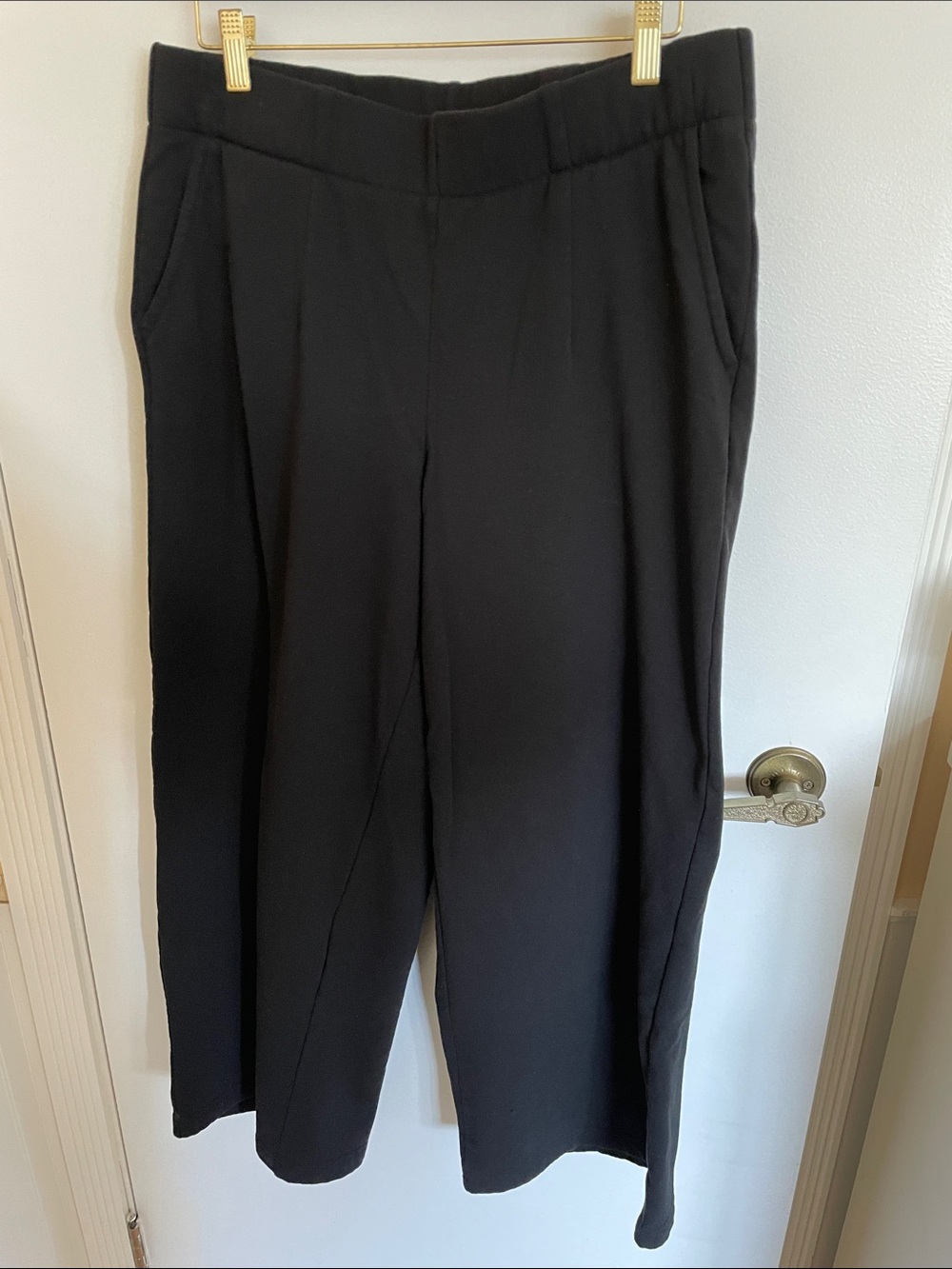 Torrid Black Wide Leg Fleece Pants Size 0 or L